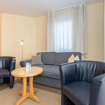 Yachthafenresidenz-wohnung-6103-822 * Kuehlungsborn